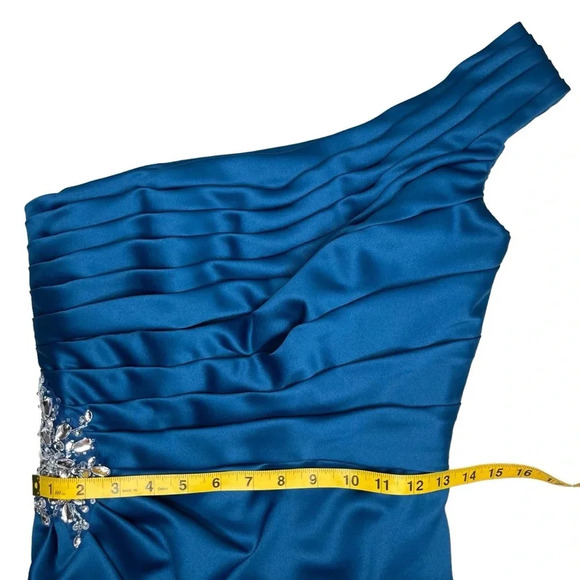 Mori Lee by Madeline Gardner NWT Blue Satin One-Shoulder Gown w/Ruched Bodice S6 - Picture 11 of 12